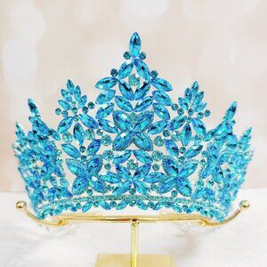 Mermaid crown, Fairy headpiece, bridal wedding crown, stunning silver crown